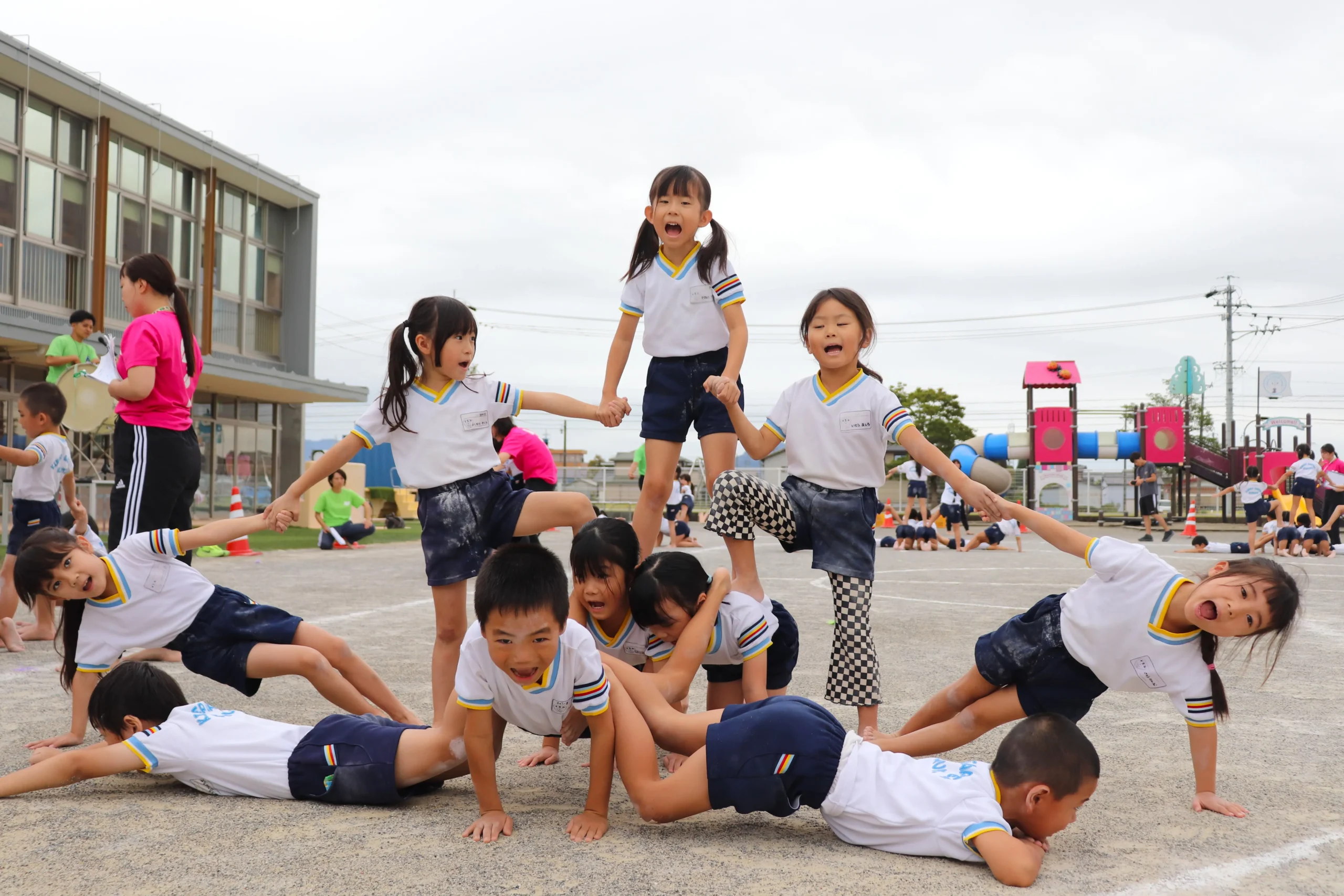 運動会の棒引きの様子