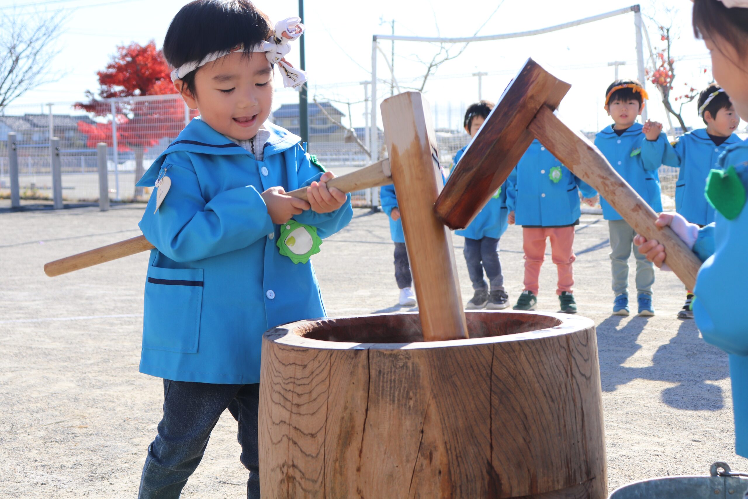 おもちつきの様子